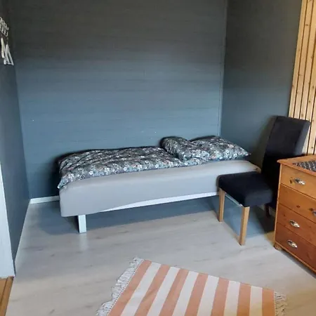 Holiday home Mellomgaard - Southern-kvaloya Tromso