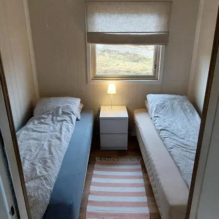 Arctic - Mellomgaard On Southern Kvaloya #sauna & Bbq Hut On Site! *