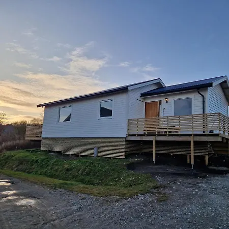 Holiday home Arctic - Mellomgaard On Southern Kvaloya #sauna & Bbq Hut On Site! *