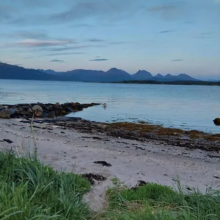 Nyaraló Arctic - Mellomgaard On Southern Kvaloya #sauna & Bbq Hut On Site!