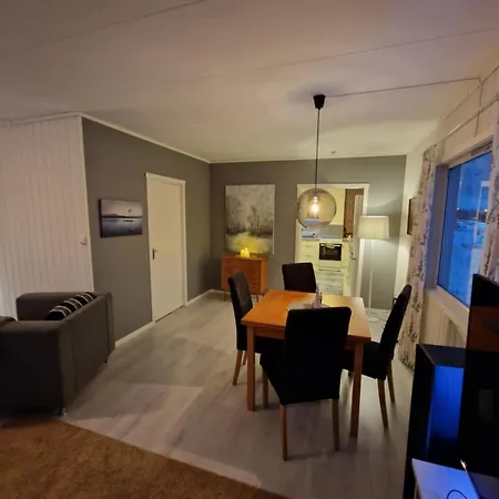 Holiday home Mellomgaard - Southern-kvaloya Tromso