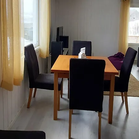 Mellomgaard - Southern-kvaloya * Tromso