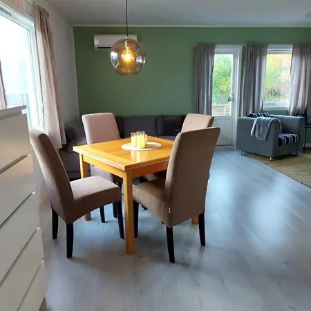 Ferienhaus Arctic - Mellomgaard On Southern Kvaloya #sauna & Bbq Hut On Site! Tromsø