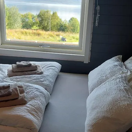 Arctic - Mellomgaard On Southern Kvaloya #sauna & Bbq Hut On Site! Holiday home *