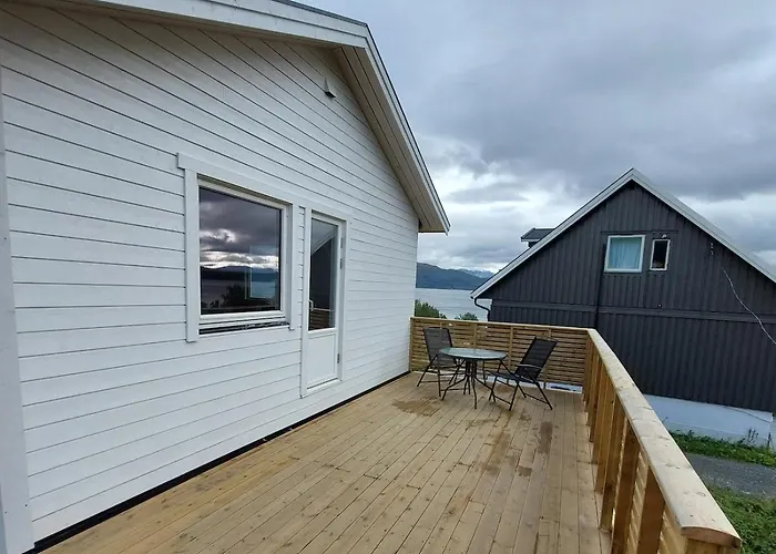 Arctic - Mellomgaard On Southern Kvaloya #sauna & Bbq Hut On Site! Tromsø