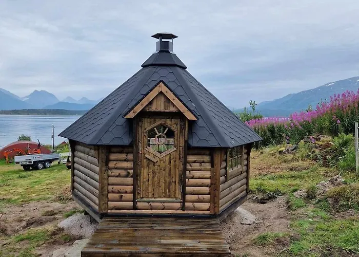 Arctic - Mellomgaard On Southern Kvaloya #sauna & Bbq Hut On Site! Dom wakacyjny *