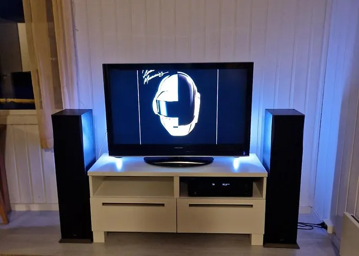 Dom wakacyjny Arctic - Mellomgaard On Southern Kvaloya #sauna & Bbq Hut On Site!