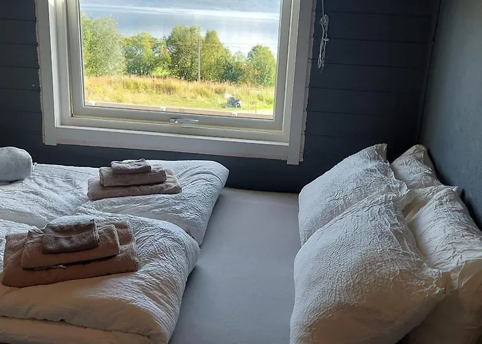 Arctic - Mellomgaard On Southern Kvaloya #sauna & Bbq Hut On Site! Dom wakacyjny *